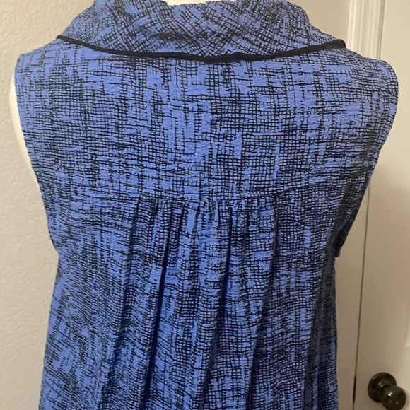 Lagenlook, artsy, asymmetrical tunic. Blue black pattern cowl neck sleeveless. - Picture 7 of 12